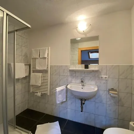 Bucher Penzion Schnann