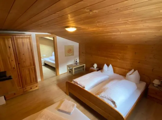 Casa de hóspedes Bucher 3*